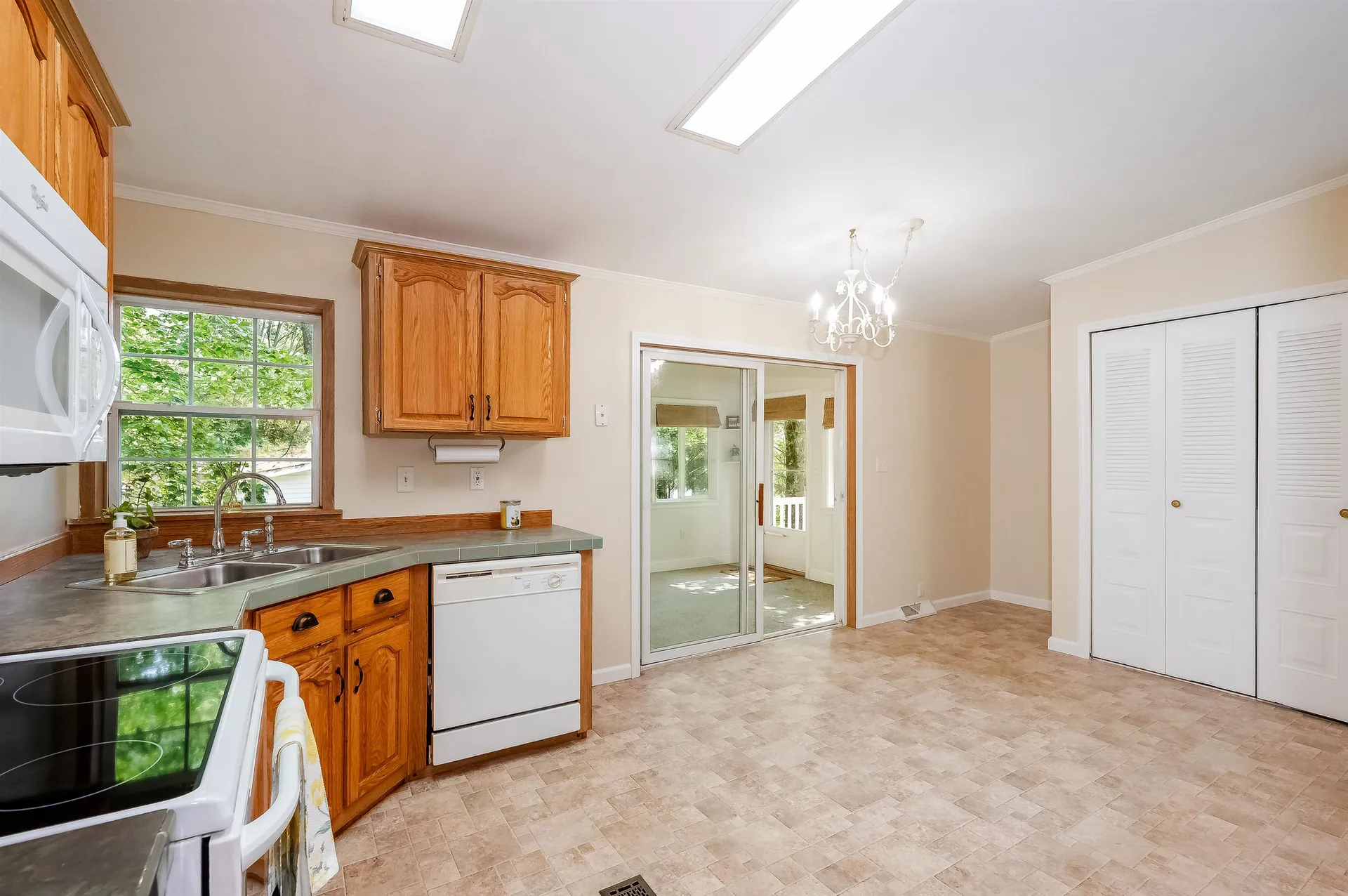 98 Eagle Drive Rochester NH 03868