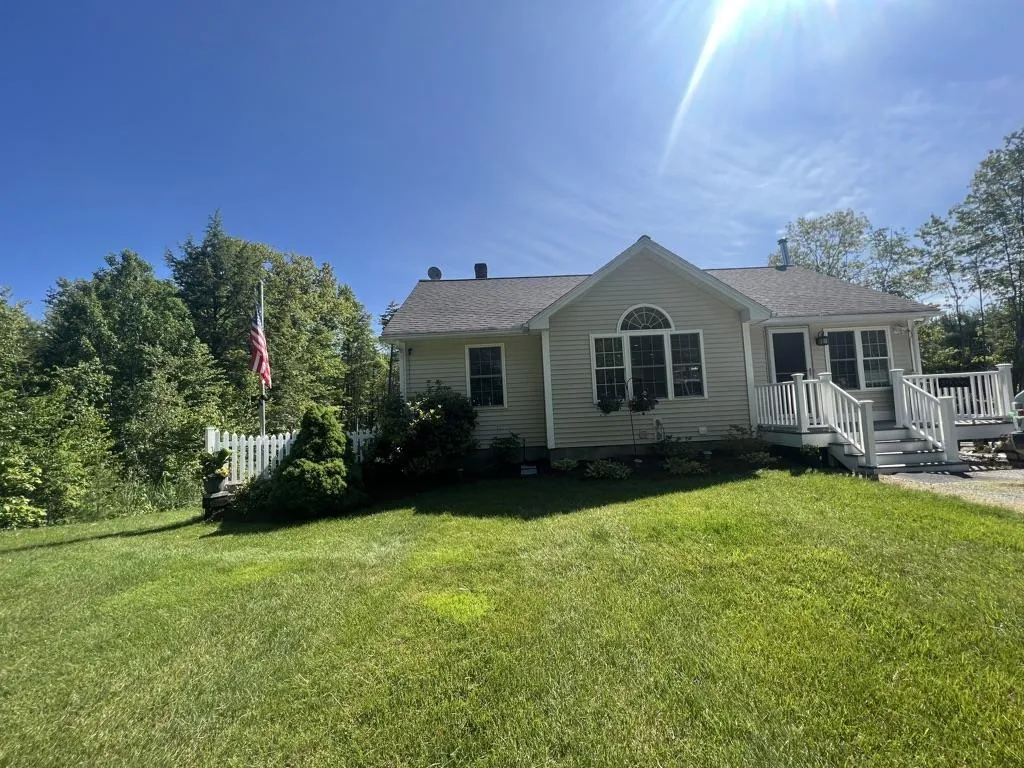 22 Hutch Street Swanzey NH 03446