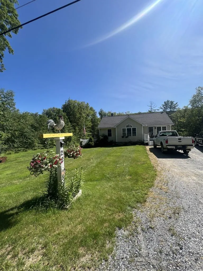 22 Hutch Street Swanzey NH 03446