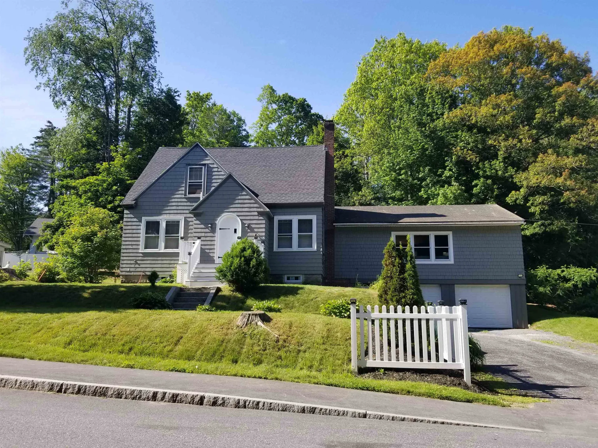81 East Street Claremont NH 03743