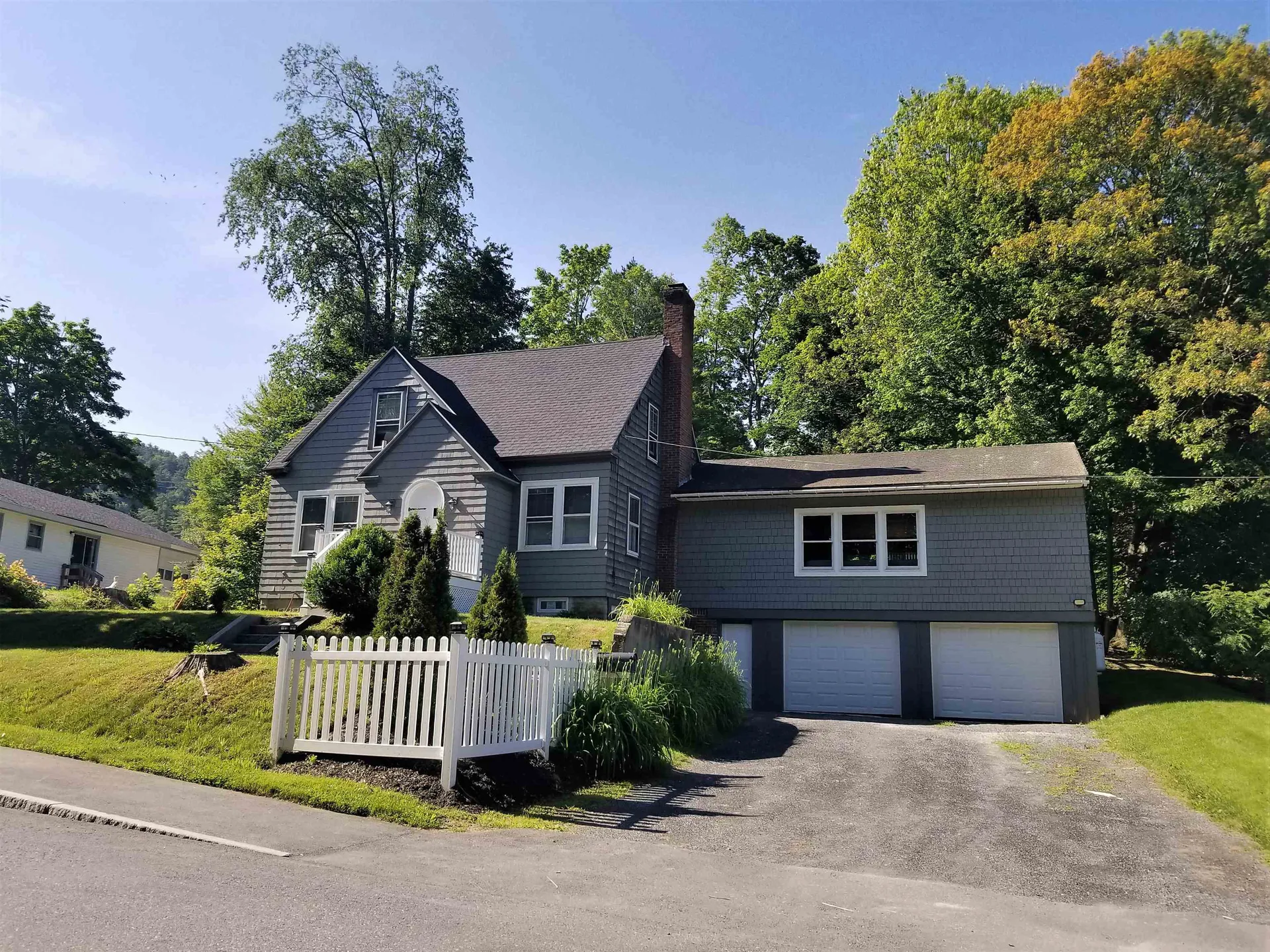 81 East Street Claremont NH 03743