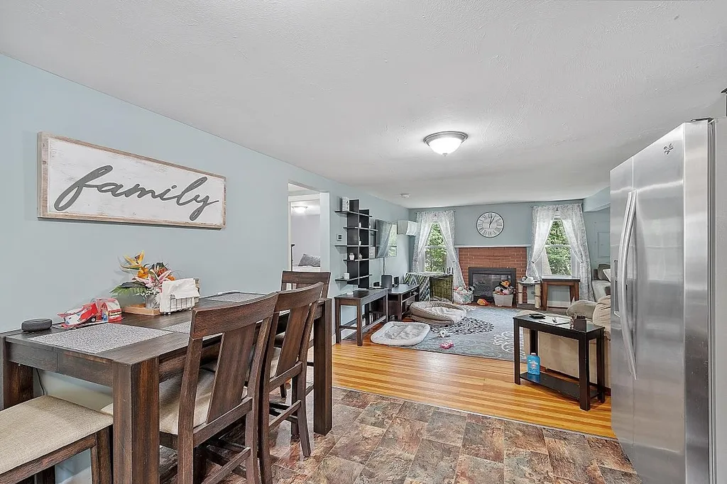 8 Carter Road Merrimack NH 03054