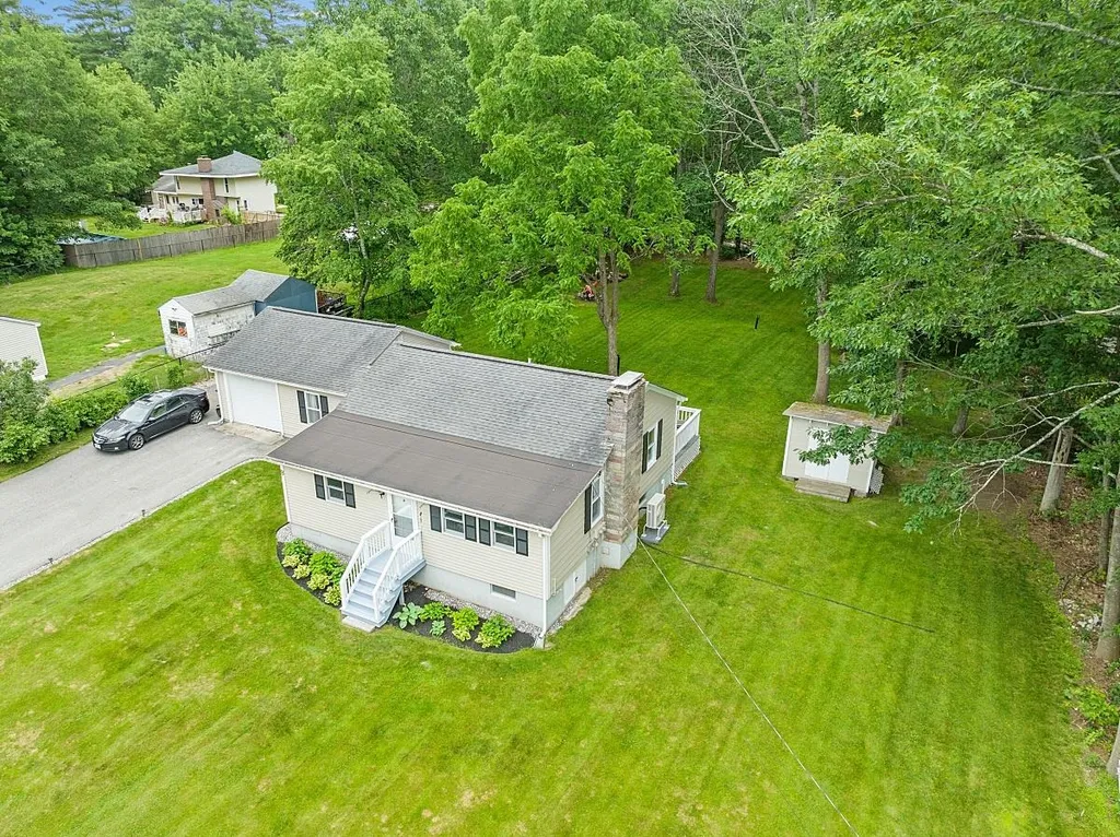 8 Carter Road Merrimack NH 03054