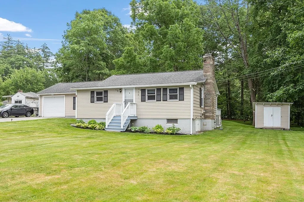 8 Carter Road Merrimack NH 03054