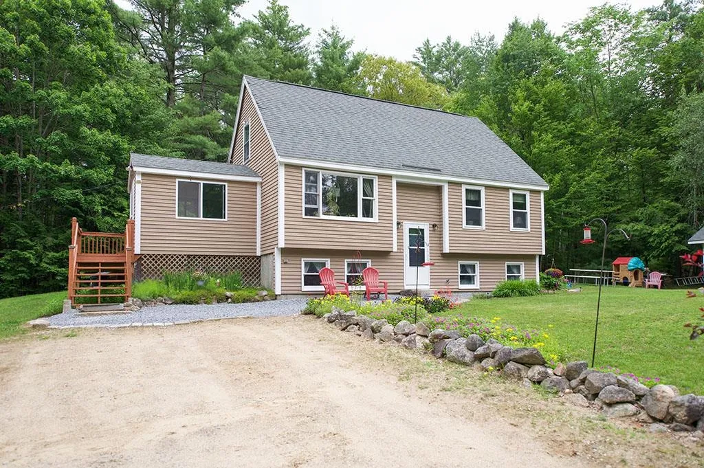 37 Middle Road Deerfield NH 03037
