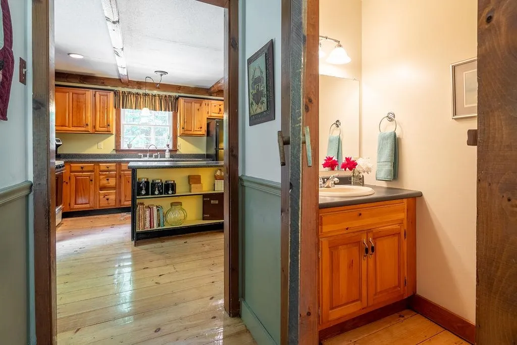 142 Sunny Oaks Terrace Strafford NH 03884