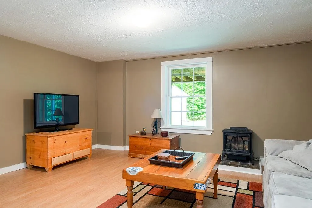 142 Sunny Oaks Terrace Strafford NH 03884
