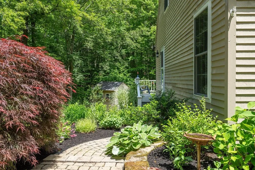 142 Sunny Oaks Terrace Strafford NH 03884