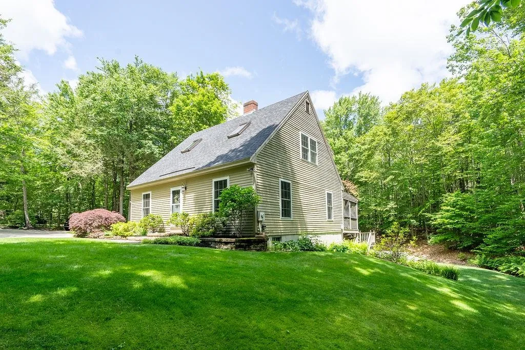 142 Sunny Oaks Terrace Strafford NH 03884