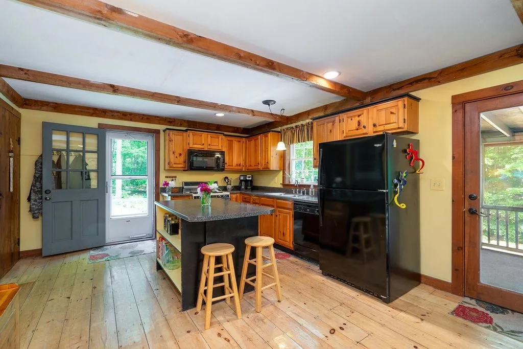 142 Sunny Oaks Terrace Strafford NH 03884