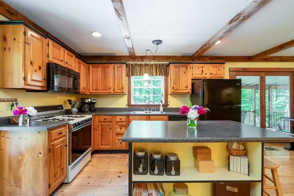 142 Sunny Oaks Terrace Strafford NH 03884