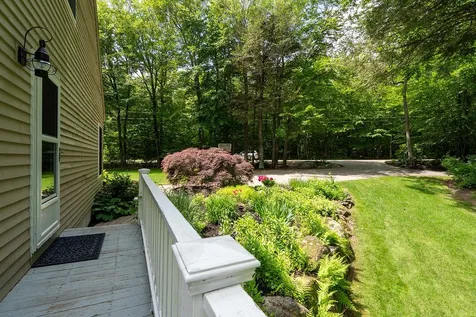 142 Sunny Oaks Terrace Strafford NH 03884