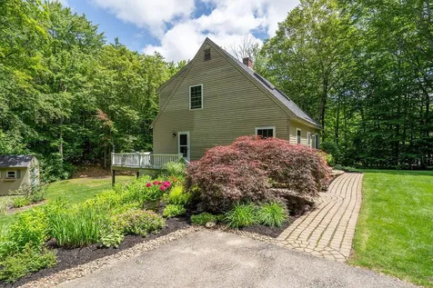 142 Sunny Oaks Terrace Strafford NH 03884