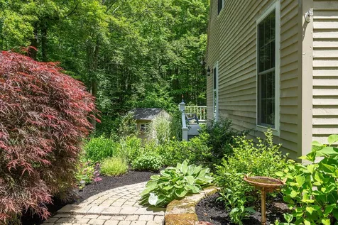 142 Sunny Oaks Terrace Strafford NH 03884