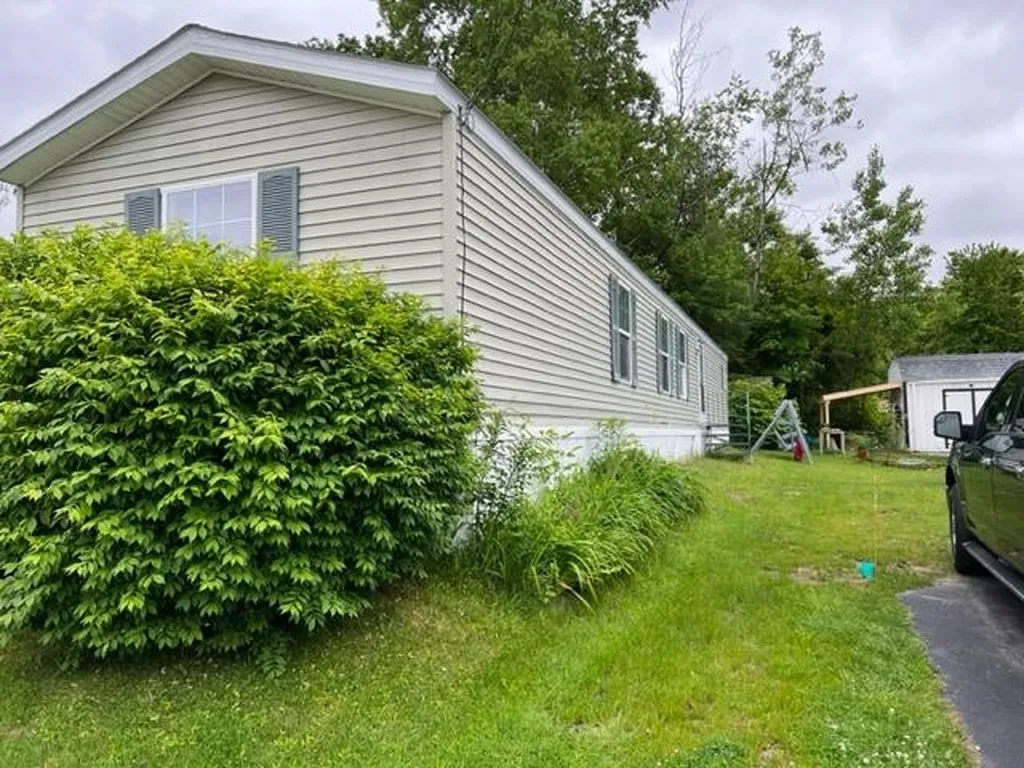 23 Colby Road Newmarket NH 03857