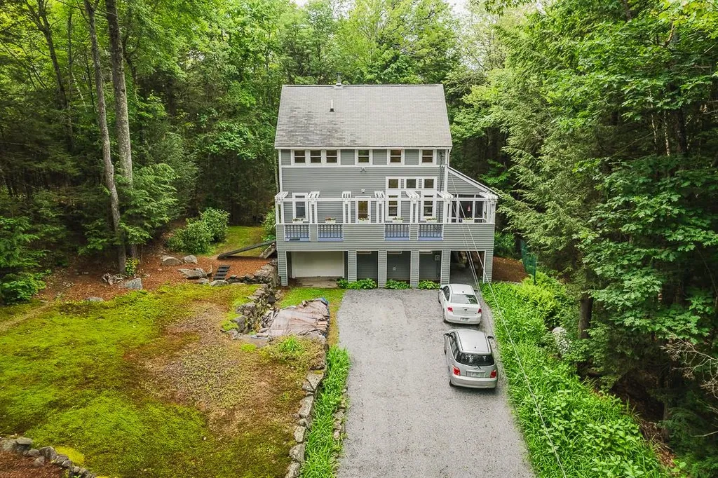 24 Bessie Leavitt Lane New Boston NH 03070-0000