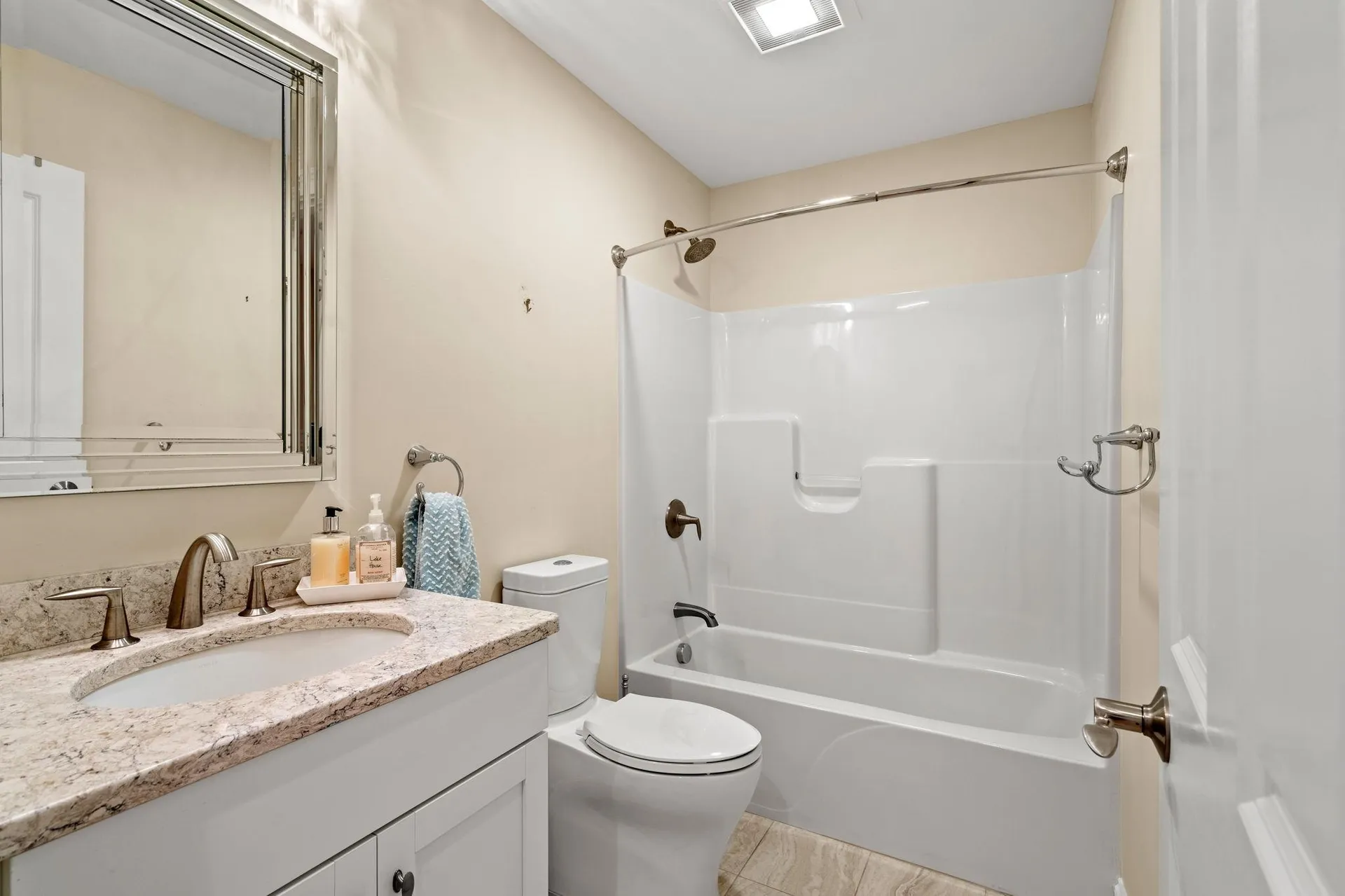 24 Sea Glass Lane Rye NH 03870