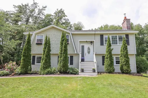 11 Clay Street Merrimack NH 03054