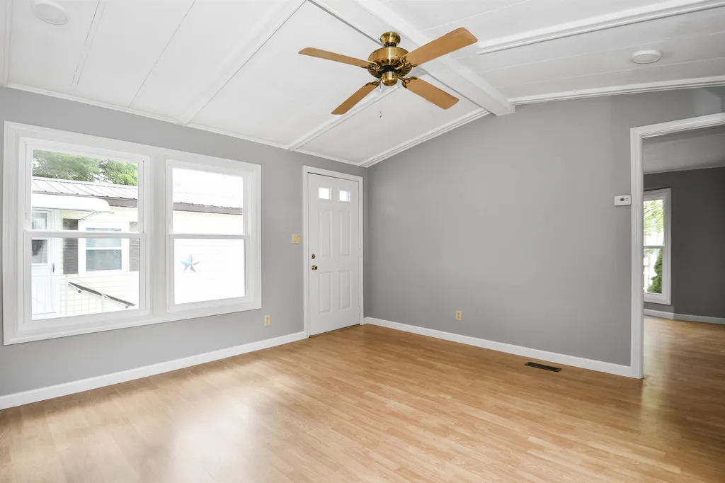 70 Thistle Way Manchester NH 03109
