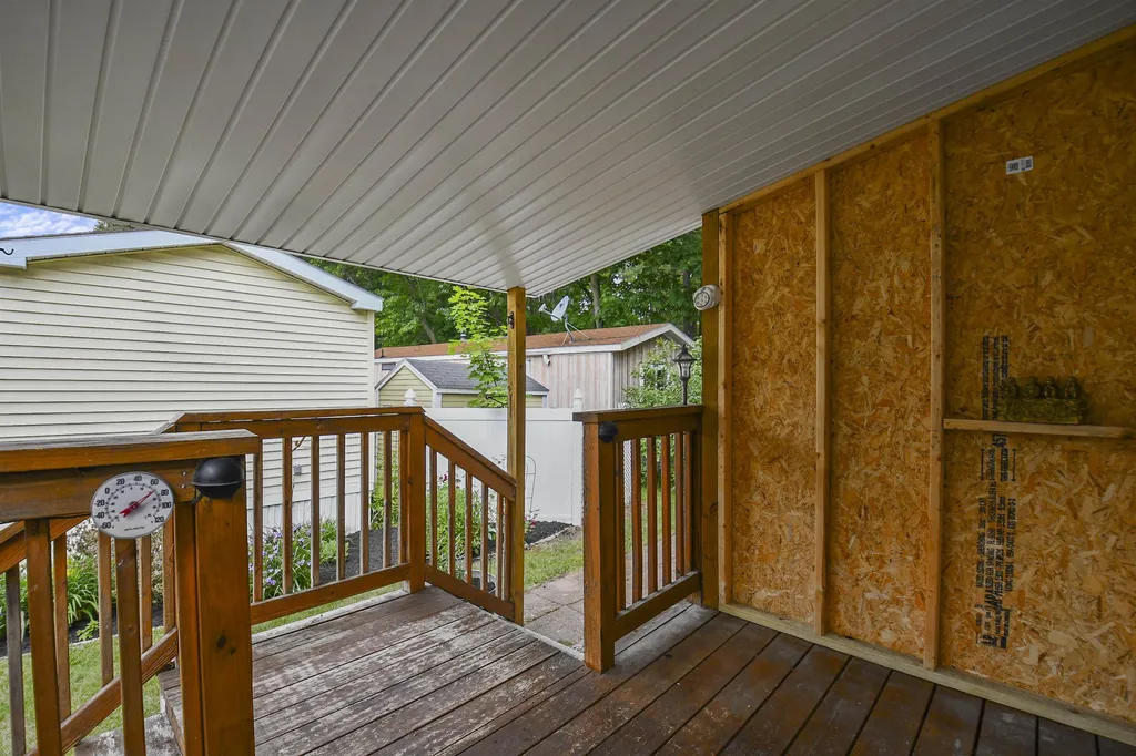 70 Thistle Way Manchester NH 03109