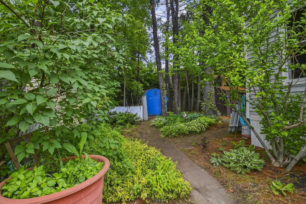 70 Thistle Way Manchester NH 03109