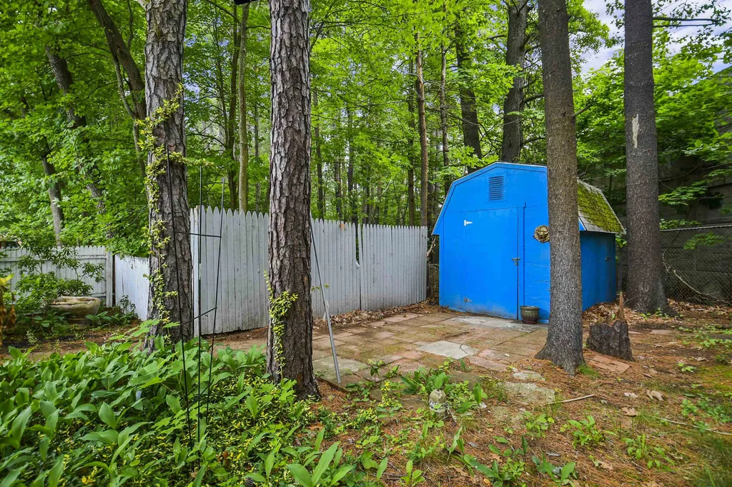 70 Thistle Way Manchester NH 03109