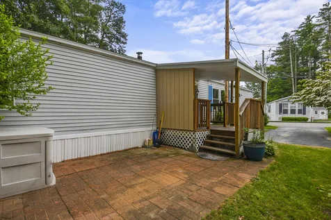 70 Thistle Way Manchester NH 03109
