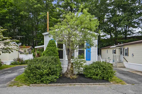 70 Thistle Way Manchester NH 03109