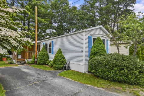 70 Thistle Way Manchester NH 03109