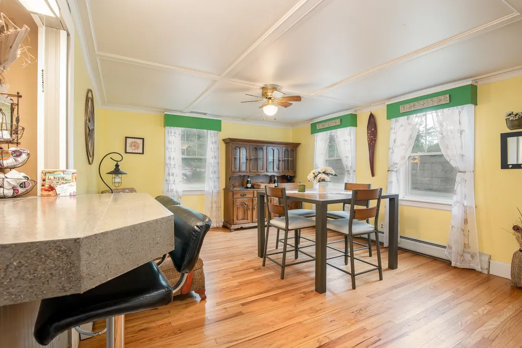 589 Main Street Rollinsford NH 03869
