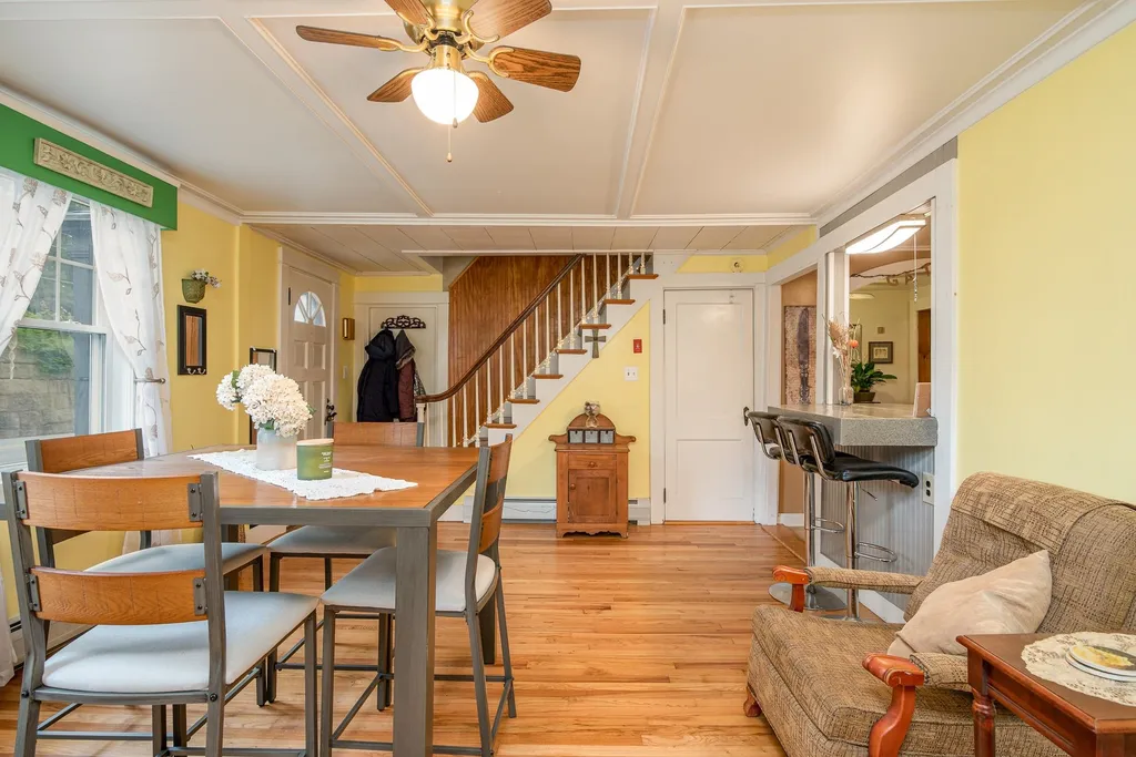 589 Main Street Rollinsford NH 03869