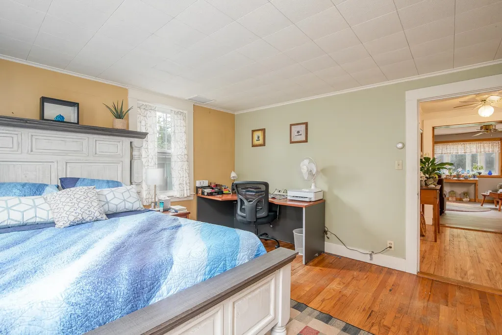 589 Main Street Rollinsford NH 03869