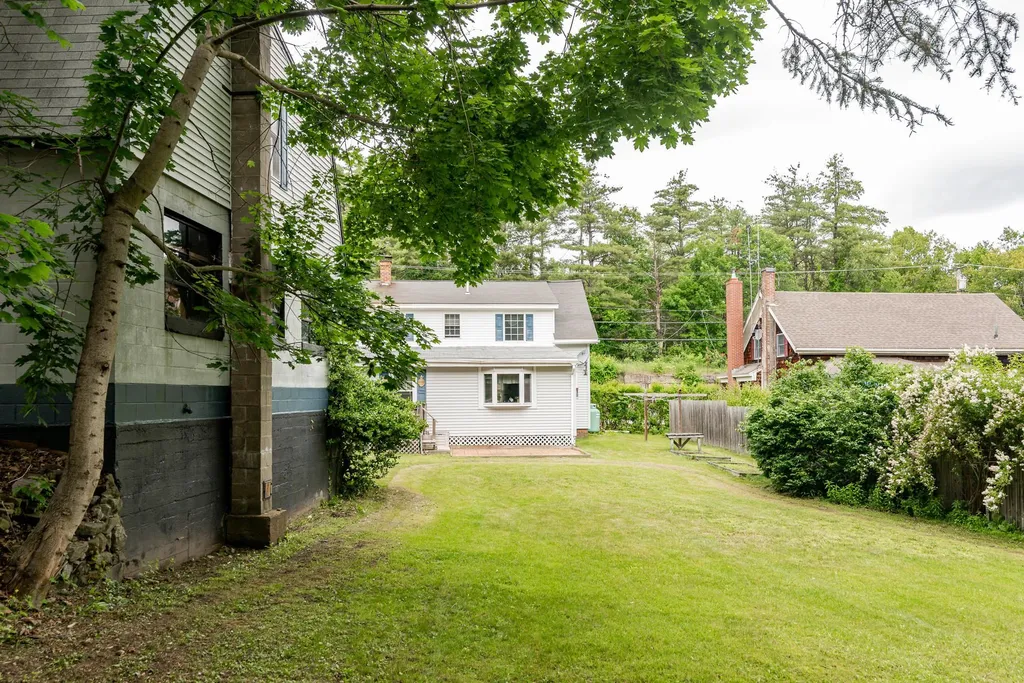 589 Main Street Rollinsford NH 03869