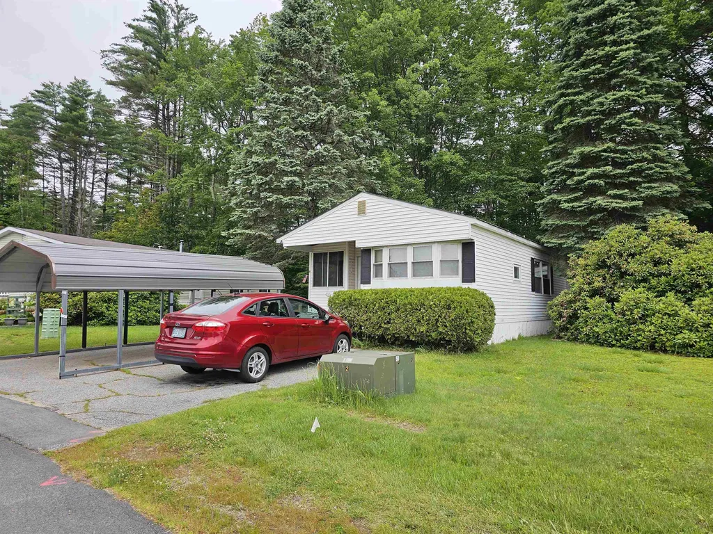 8 Duke Lane Concord NH 03303