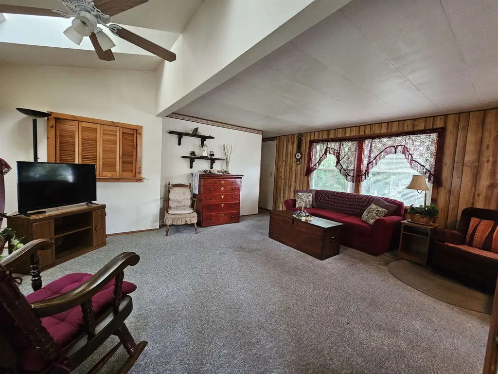 8 Duke Lane Concord NH 03303