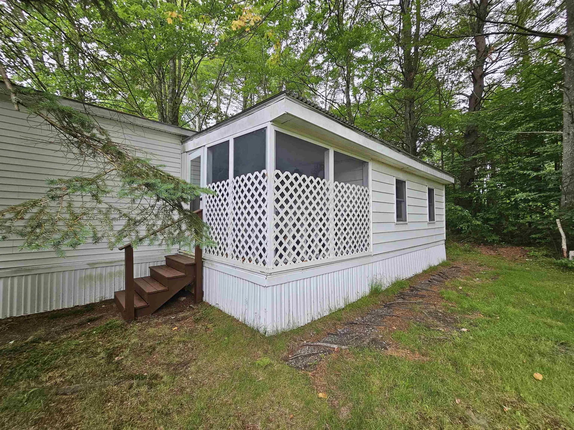 8 Duke Lane Concord NH 03303
