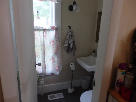 8 Willoughby Avenue Orleans VT 05860