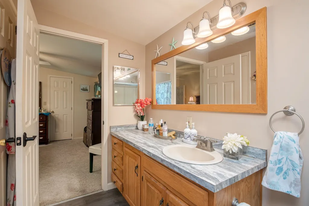 3 Falkland Lane Rochester NH 03867
