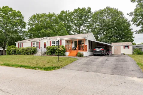 3 Falkland Lane Rochester NH 03867