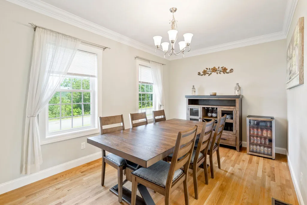 159 Brookview Drive Hooksett NH 03106