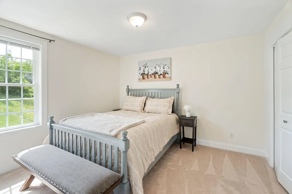 159 Brookview Drive Hooksett NH 03106