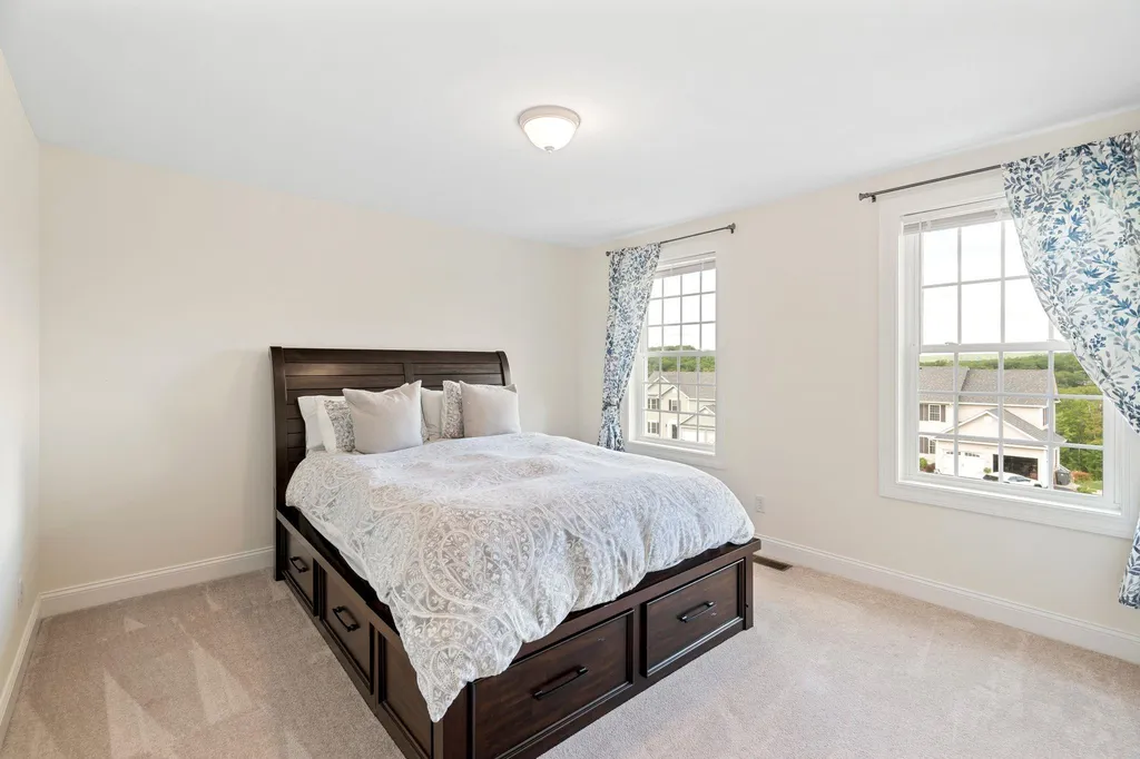 159 Brookview Drive Hooksett NH 03106