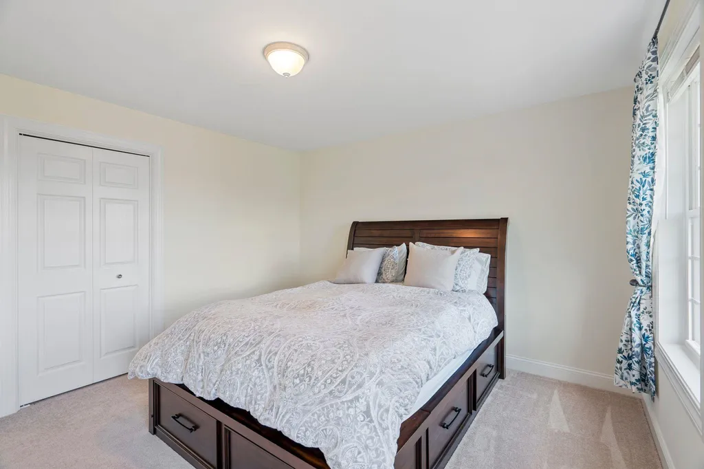 159 Brookview Drive Hooksett NH 03106