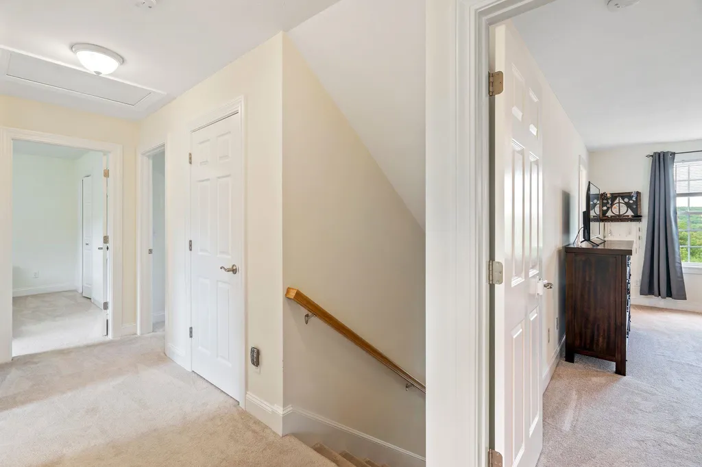 159 Brookview Drive Hooksett NH 03106