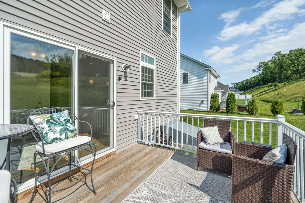 159 Brookview Drive Hooksett NH 03106