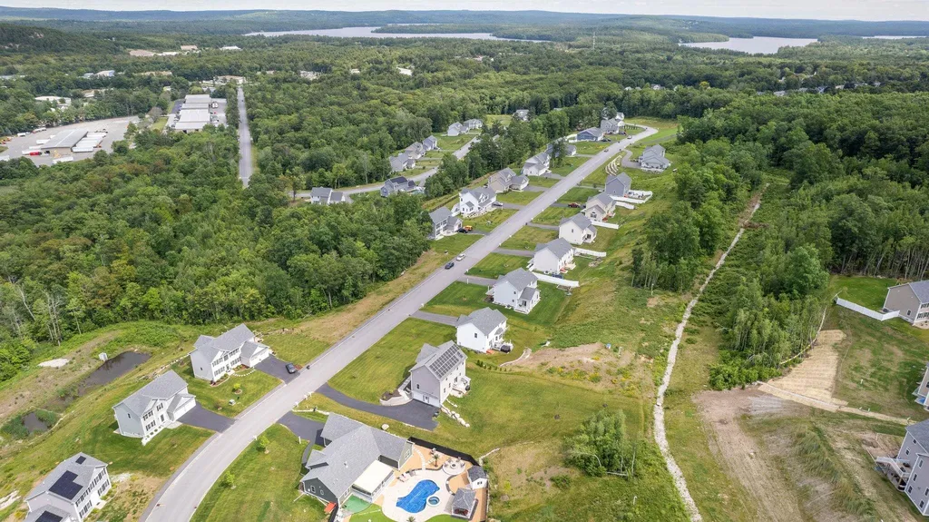 159 Brookview Drive Hooksett NH 03106