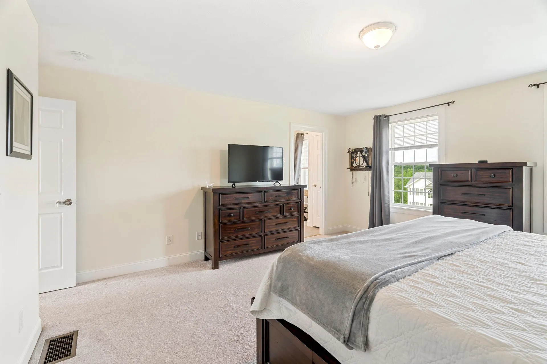 159 Brookview Drive Hooksett NH 03106