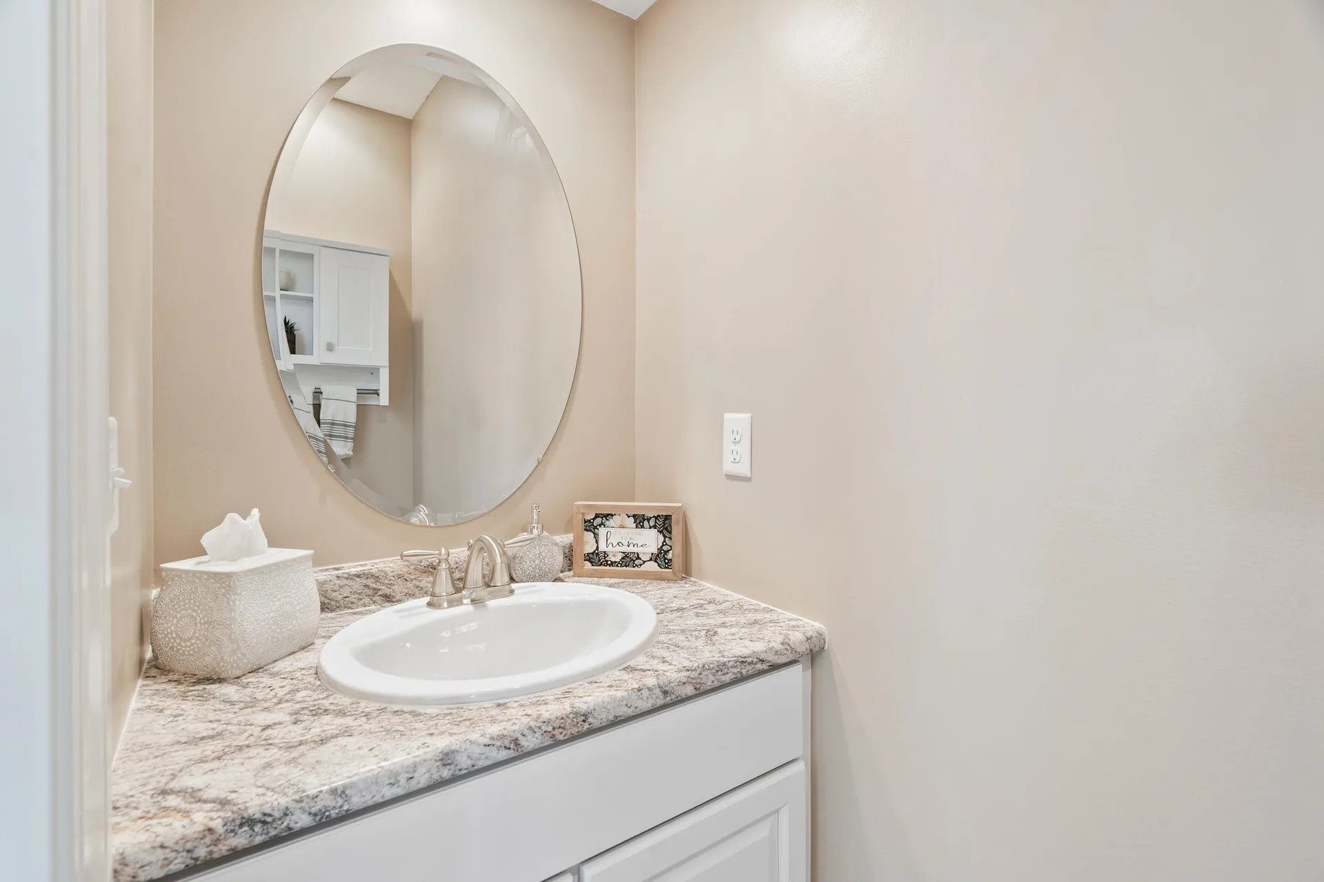 159 Brookview Drive Hooksett NH 03106