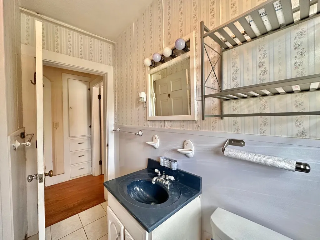464 Josiah Bartlett Road Concord NH 03301