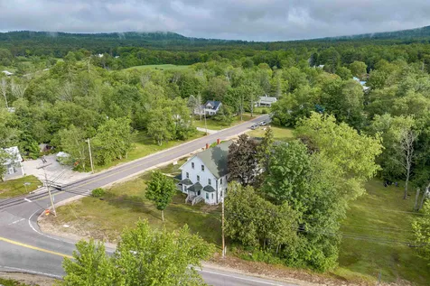 16 Chinook Trail Tamworth NH 03886